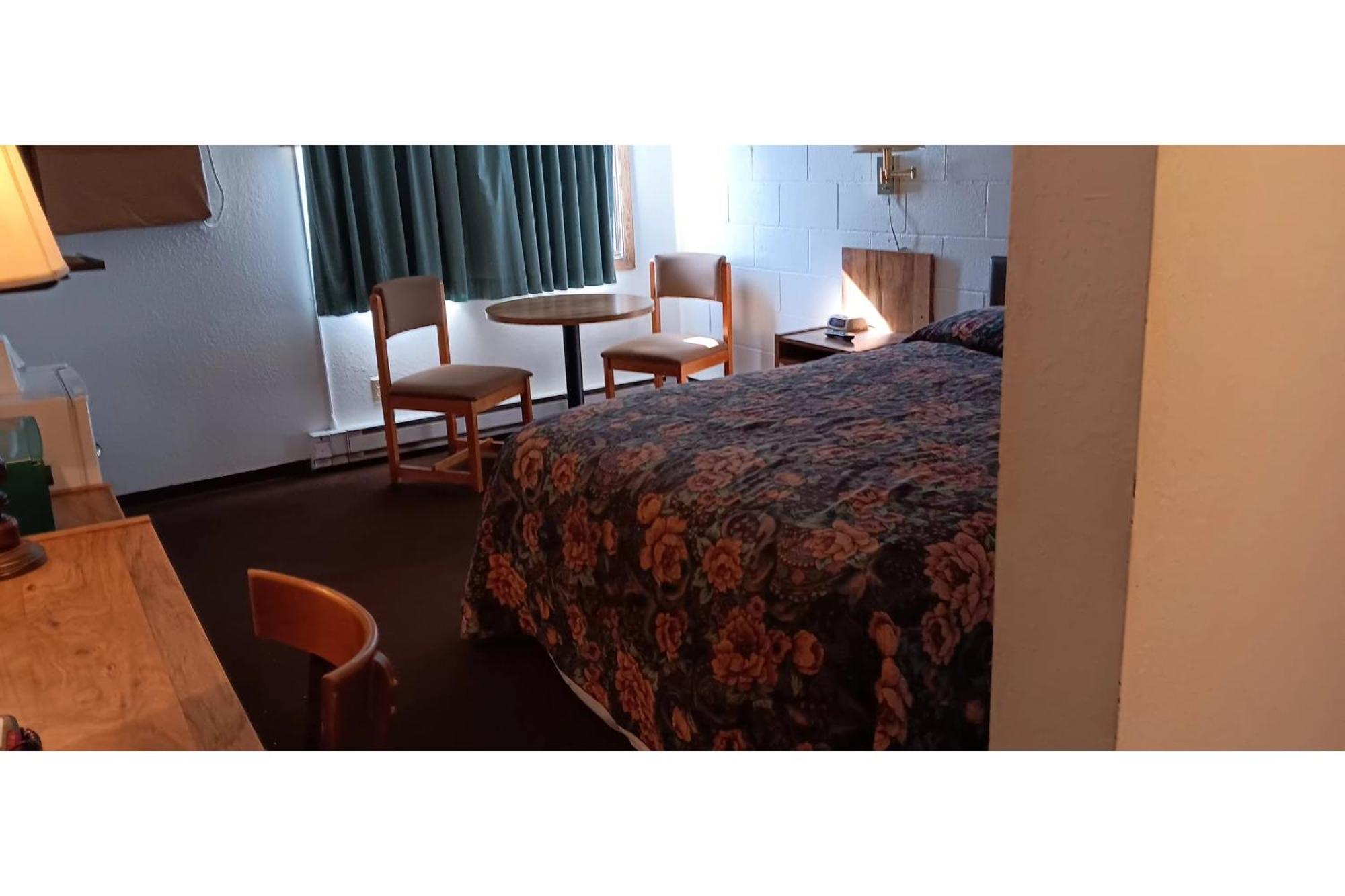 Scotwood Motel By Oyo Washburn Nd Dış mekan fotoğraf